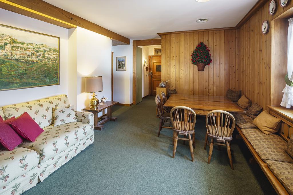 Villa Franchetti - Stayincortina Cortina dʼAmpezzo Exteriör bild